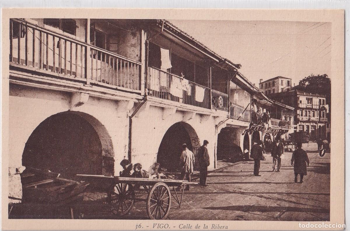 Postales: 36 Vigo. Calle de la Ribera. L Roisin fot Barcelona. Sin circular.
