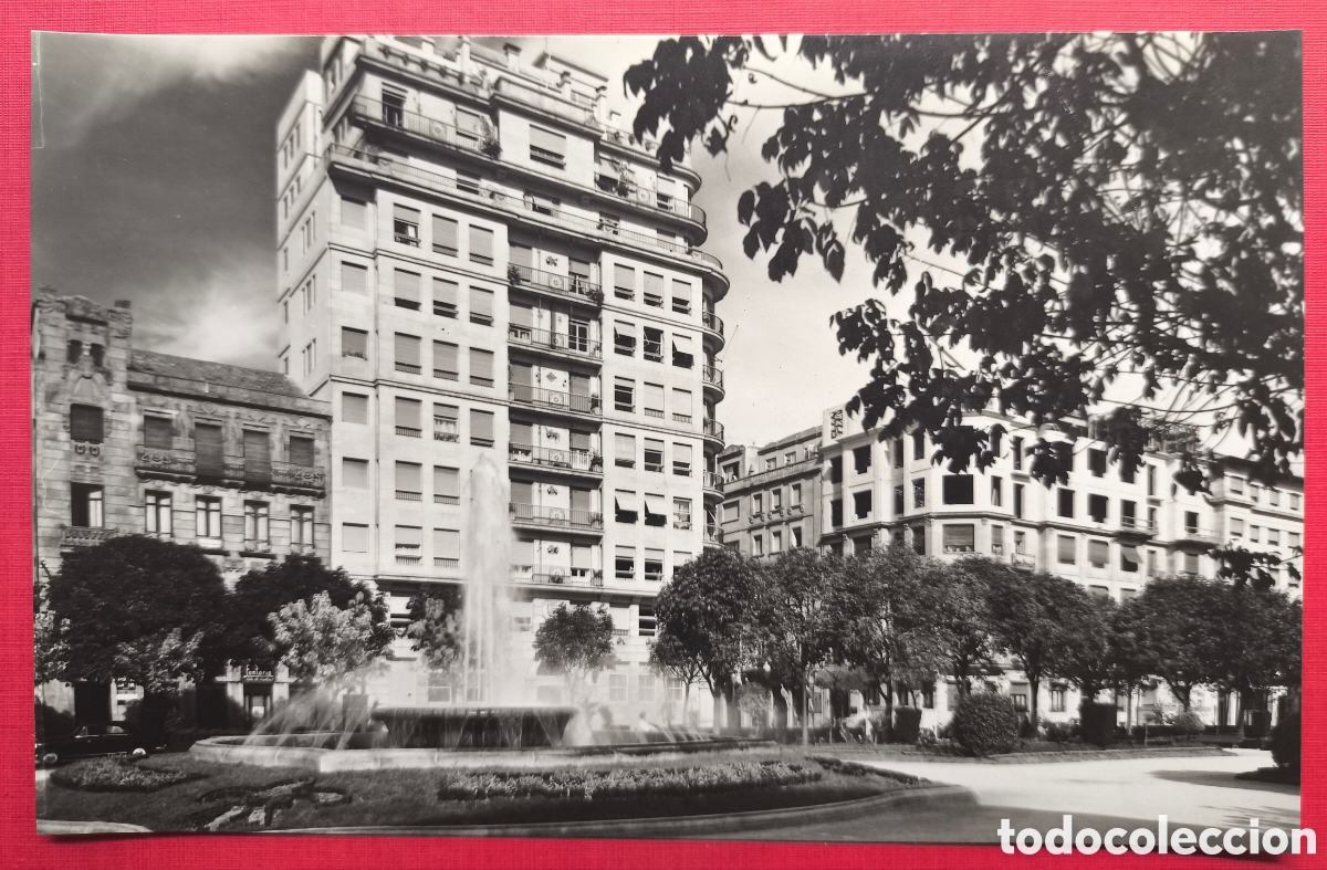 Postales: VIGO PLAZA COMPOSTELA LA ALAMEDA POSTAL FOTOGR&Aacute;FICA PONTEVEDRA C. 1960