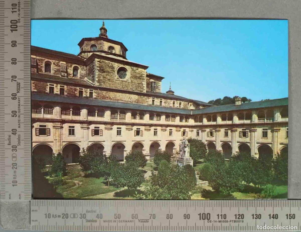 Postales: POSTAL. Monasterio de Samos - Claustro clasicista - Monumento al padre Feijoo -