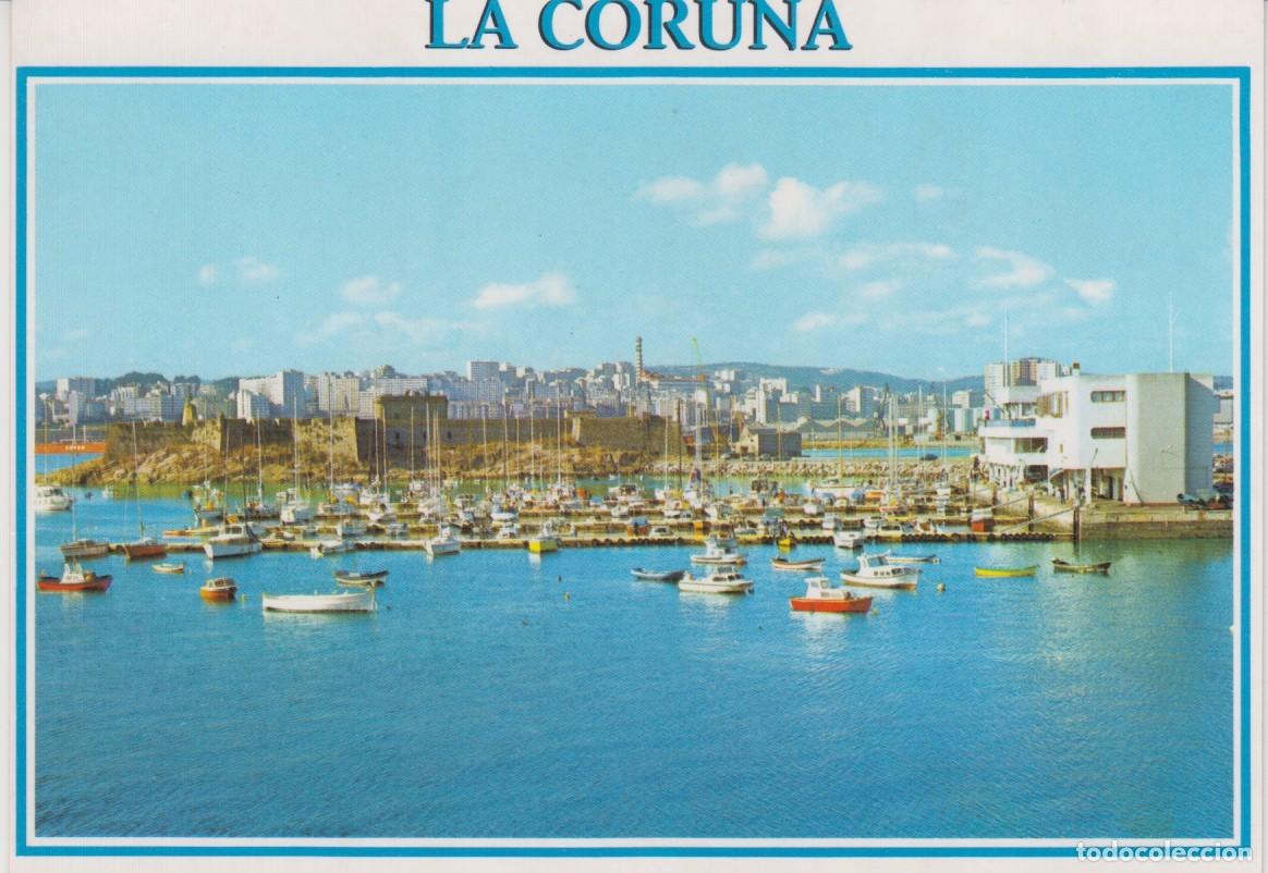 Postales: POSTAL A CORU&Ntilde;A. MUELLE DEPORTIVO Y CASTILLO DE SAN ANT&Oacute;N