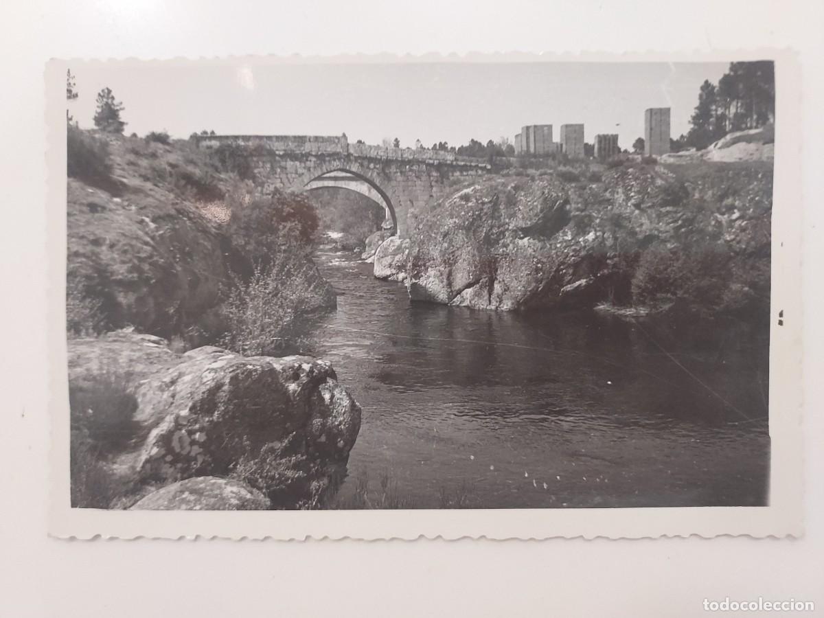 Postales: FOTOGRAFIA TIPO POSTAL &iquest;PONTE PEDRI&Ntilde;A (ORENSE)?. TRASERA EN BLANCO. 13 X 8,5 CM