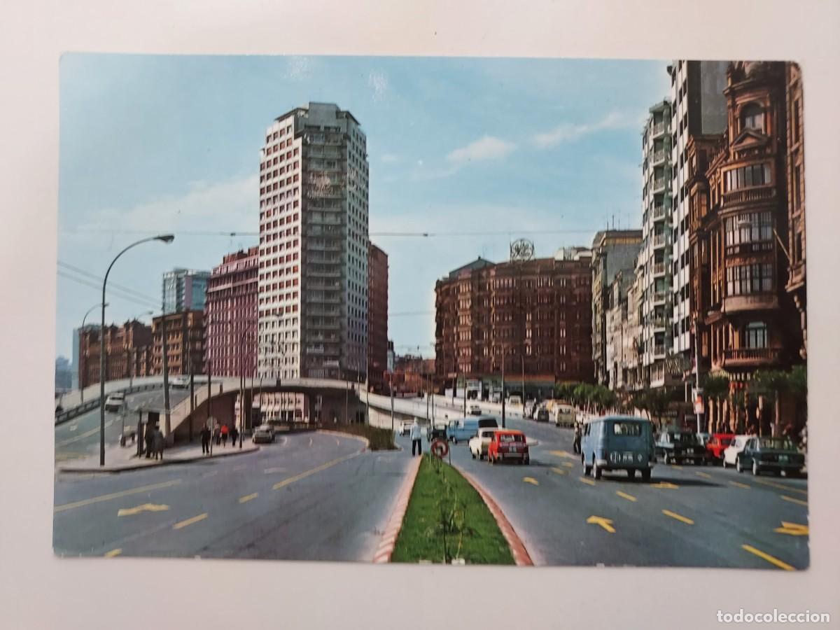 Postales: POSTAL LA CORU&Ntilde;A AVENIDA DEL GENERALISIMO. 1972. SIN CIRCULAR. POLICIA MUNICIPAL TRAFICO