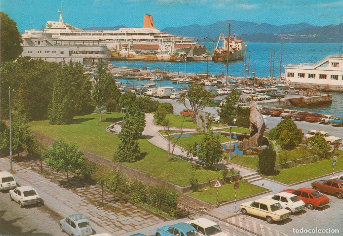 Postales: VIGO, JARDINES DE ELDUAYEN Y VISTA PARCIAL DEL PUERTO - POSTALES FAMA 3492 - ESCRITA