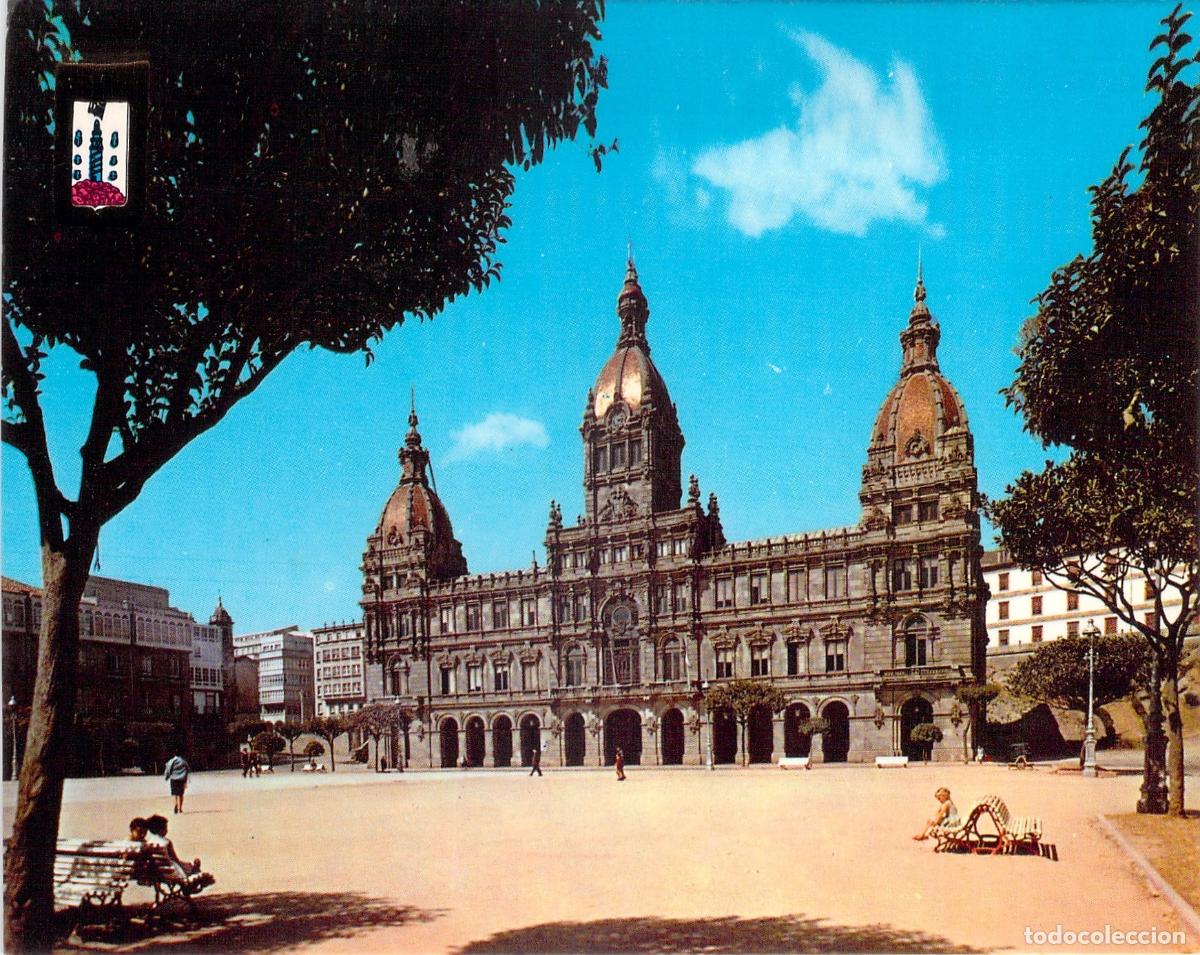 Postales: Postal de la Plaza de Mar&iacute;a Pita y Ayuntamiento en La Coru&ntilde;a