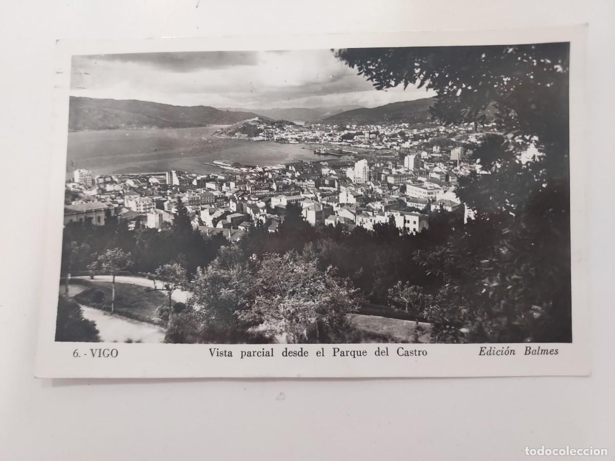 Postales: POSTAL VIGO VISTA PARCIAL DESDE EL PARQUE DEL CASTRO. CIRCULADA A&Ntilde;OS 50. BALMES. ANTIGUA. PONTEVEDRA