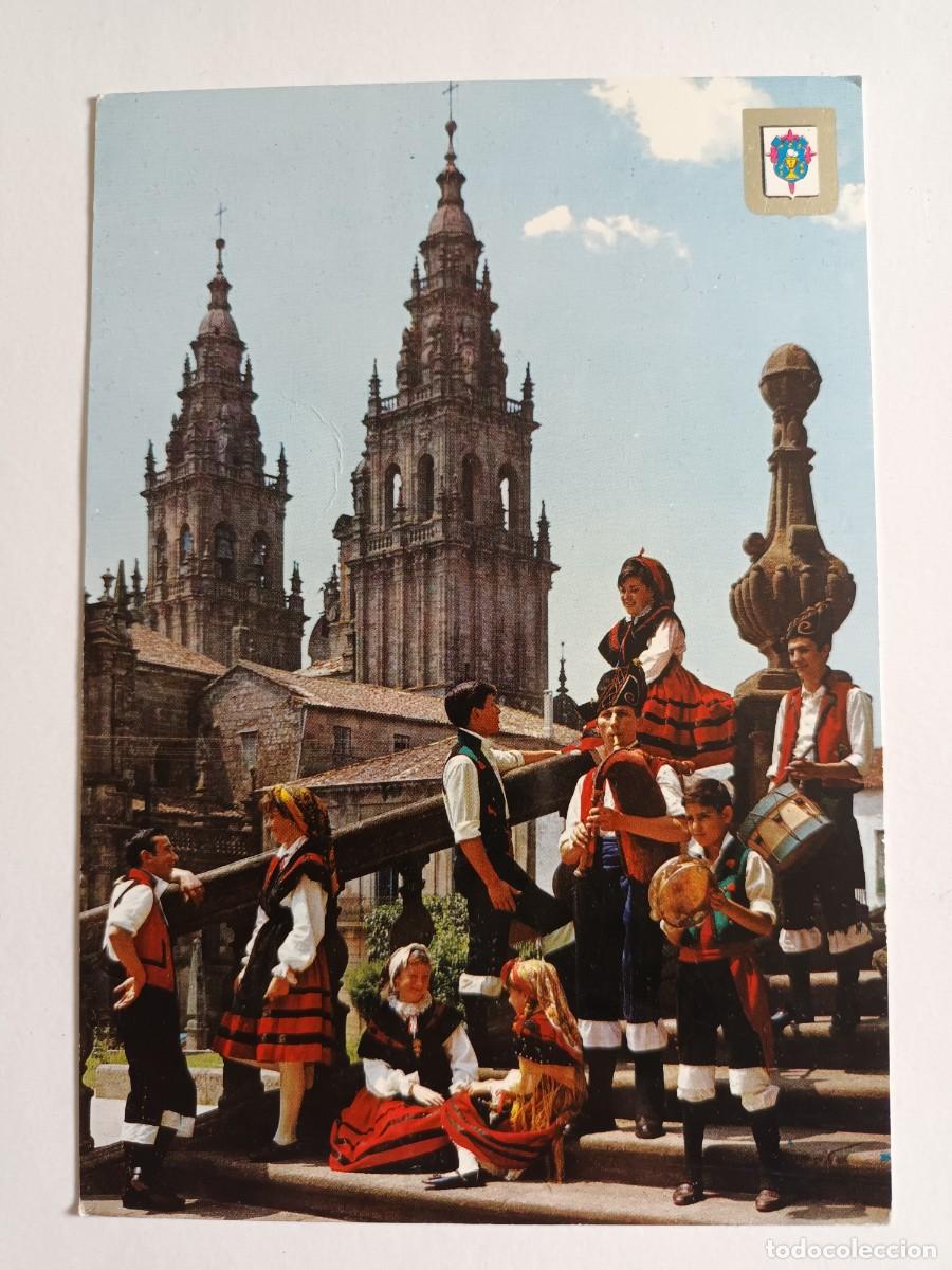 Postales: GALICIA. O GAITEIRO TOCA (1964) - CATEDRAL DE SANTIAGO DE COMPOSTELA - ESCUDO DE ORO