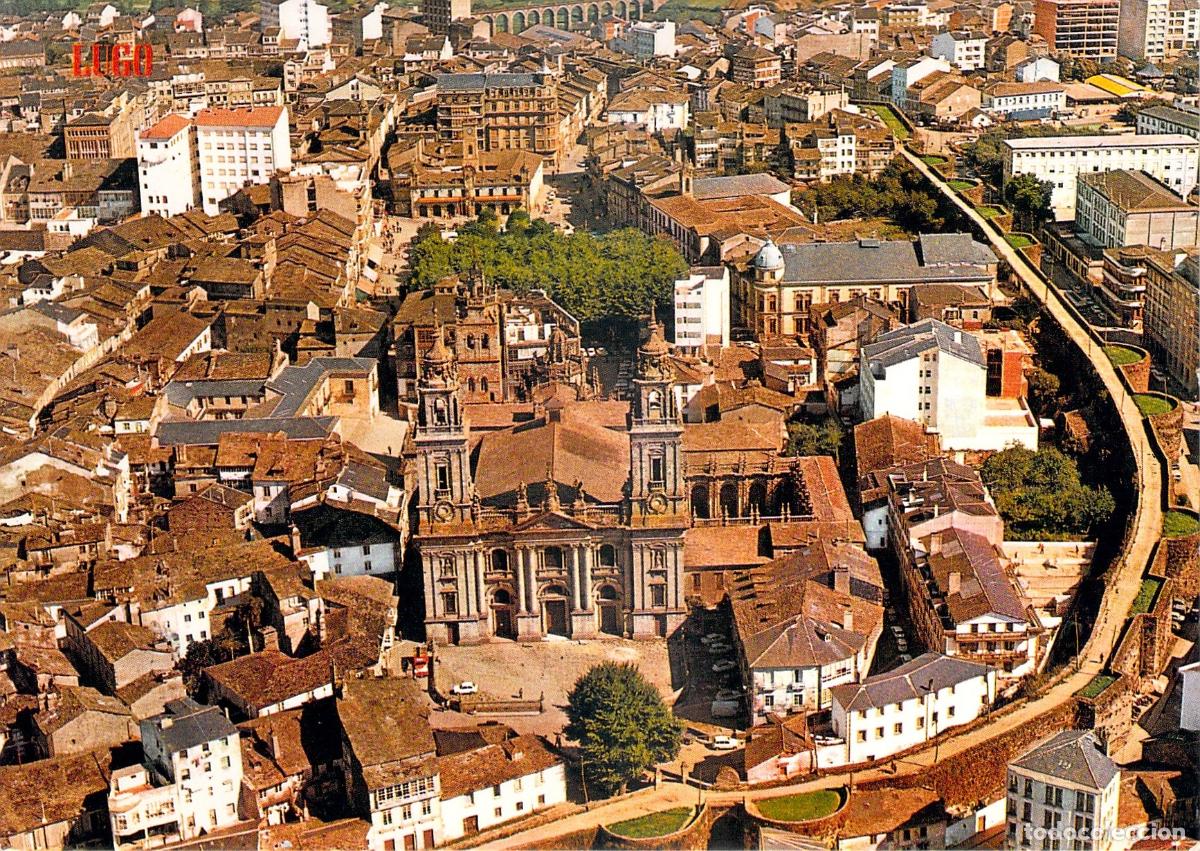 Postales: Postal de Lugo Vista A&eacute;rea con Catedral y Murallas