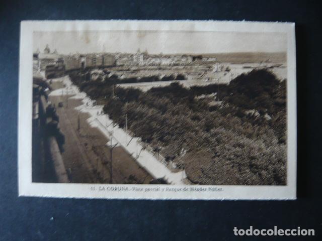 Postais: LA CORU&Ntilde;A VISTA PARCIAL Y PARQUE DE MENDEZ NU&Ntilde;EZ