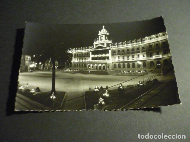 Postcards: EL FERROL LA CORU&Ntilde;A PLAZA AYUNTAMIENTO BELLO EFECTO NOCTURNO ED. ARRIBAS