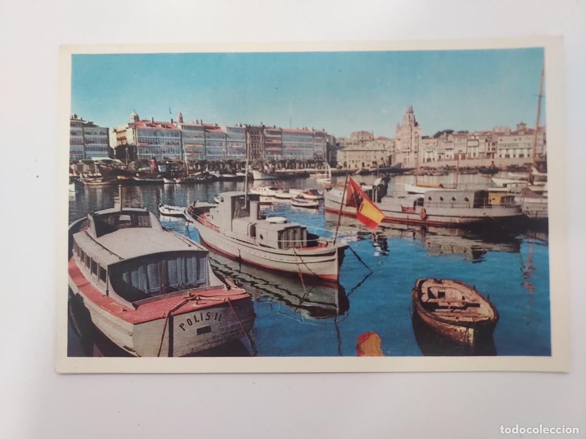 Postales: POSTAL LA CORU&Ntilde;A PUERTO. A&Ntilde;OS 1950. SIN CIRCULAR. DOMINGUEZ 8. BANDERA ESPA&Ntilde;A AGUILA