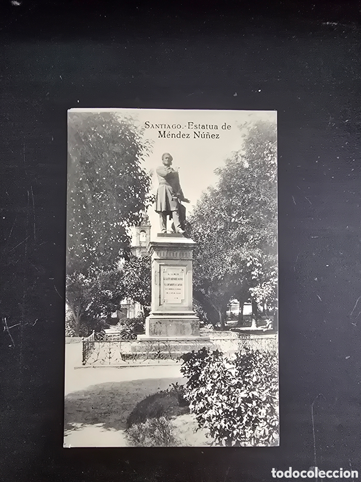 Postales: POSTAL SANTIAGO DE COMPOSTELA ESTATUA DE M&Eacute;NDEZ N&Uacute;&Ntilde;EZ