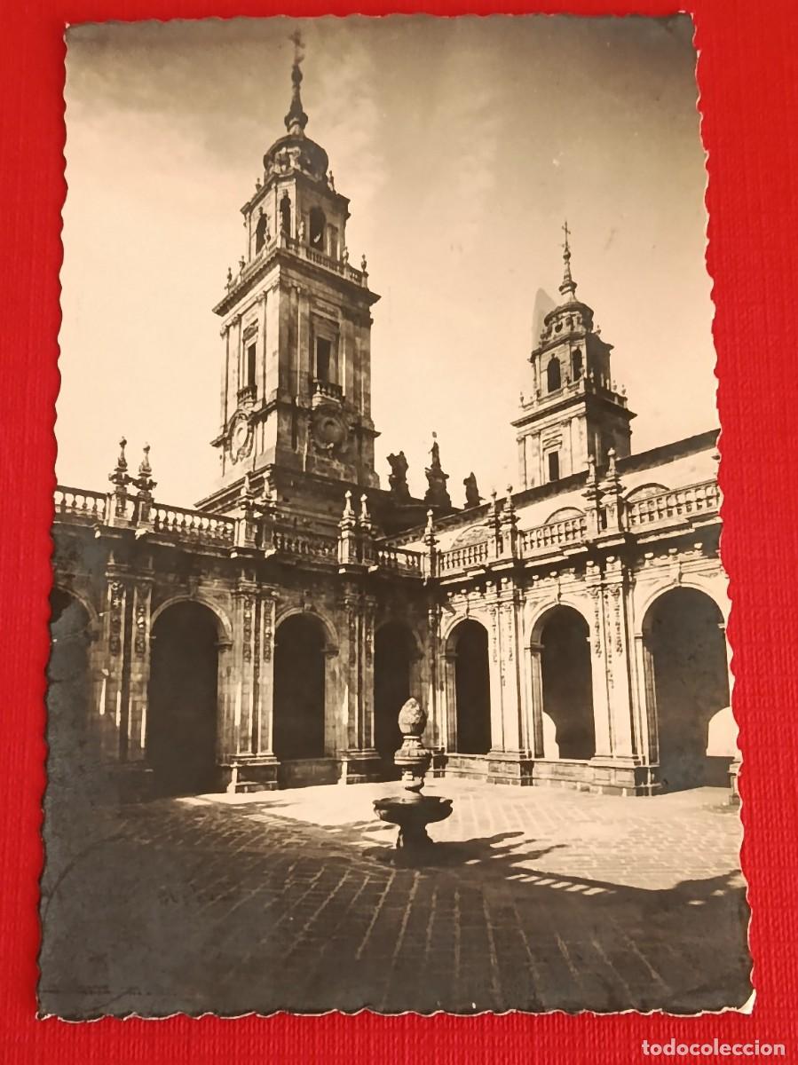 Postales: POSTAL FOTOGRAFICA PATIO DEL CLAUSTRO - LUGO 1950 - EDICIONES ARRIBAS