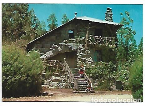 Postales: SE&Ntilde;ORITAS POSANDO.- GALICIA