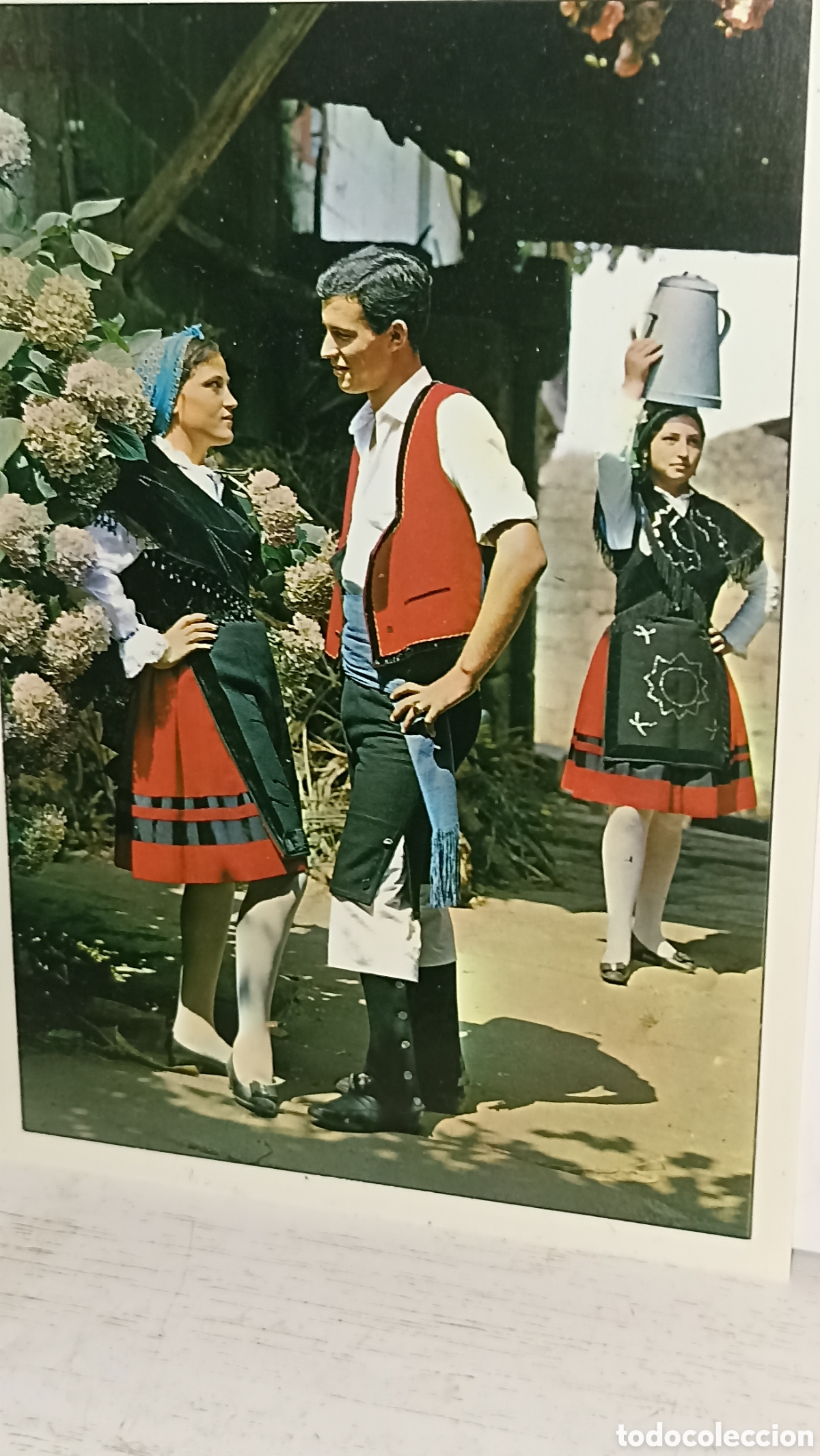 Postales: Mint Galicia trajes regionales ediciones Par&iacute;s Astorga