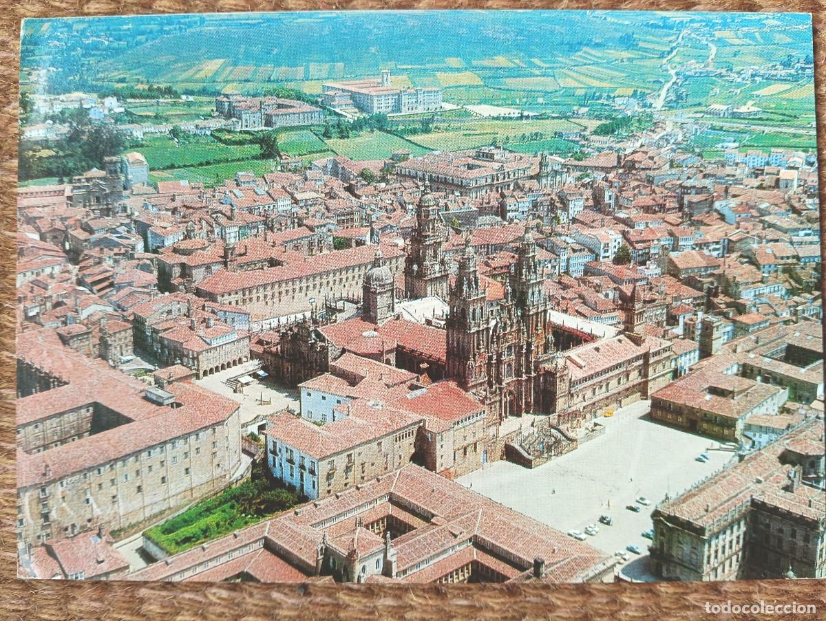 Postales: SANTIAGO DE COMPOSTELA - VISTA AEREA DE LA CATEDRAL - ED. LA REGION