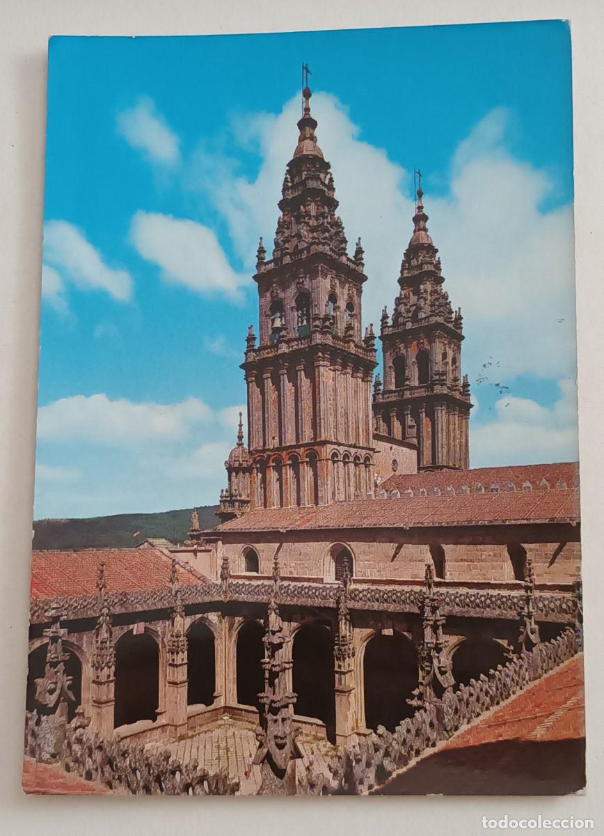 Postales: SANTIAGO DE COMPOSTELA (LA CORU&Ntilde;A) - CLAUSTRO Y TORRES DEL OBRADOIRO (1970) - FRANQUEO
