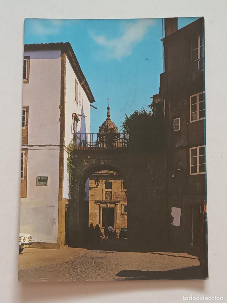 Postales: SANTIAGO DE COMPOSTELA (LA CORU&Ntilde;A). PLAZA DE MAZARELOS Y ARCO (1975) - FRANQUEO