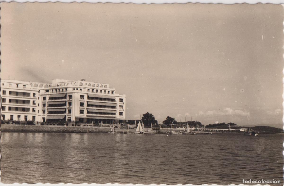 Postales: LA TOJA (PONTEVEDRA) GRAN HOTEL, DESDE EL MAR - EDICIONES ARRIBAS N&ordm;9 - S/C