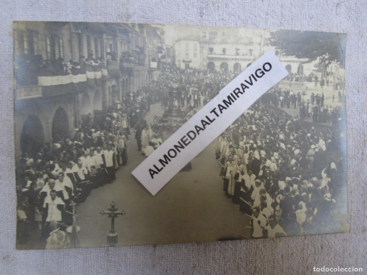 Postales: POSTAL FOTOGRAFICA LUGO - DESFILE PROCESION RELIGIOSO EN PLAZA ESPA&Ntilde;A 1903 - S/C + INFO