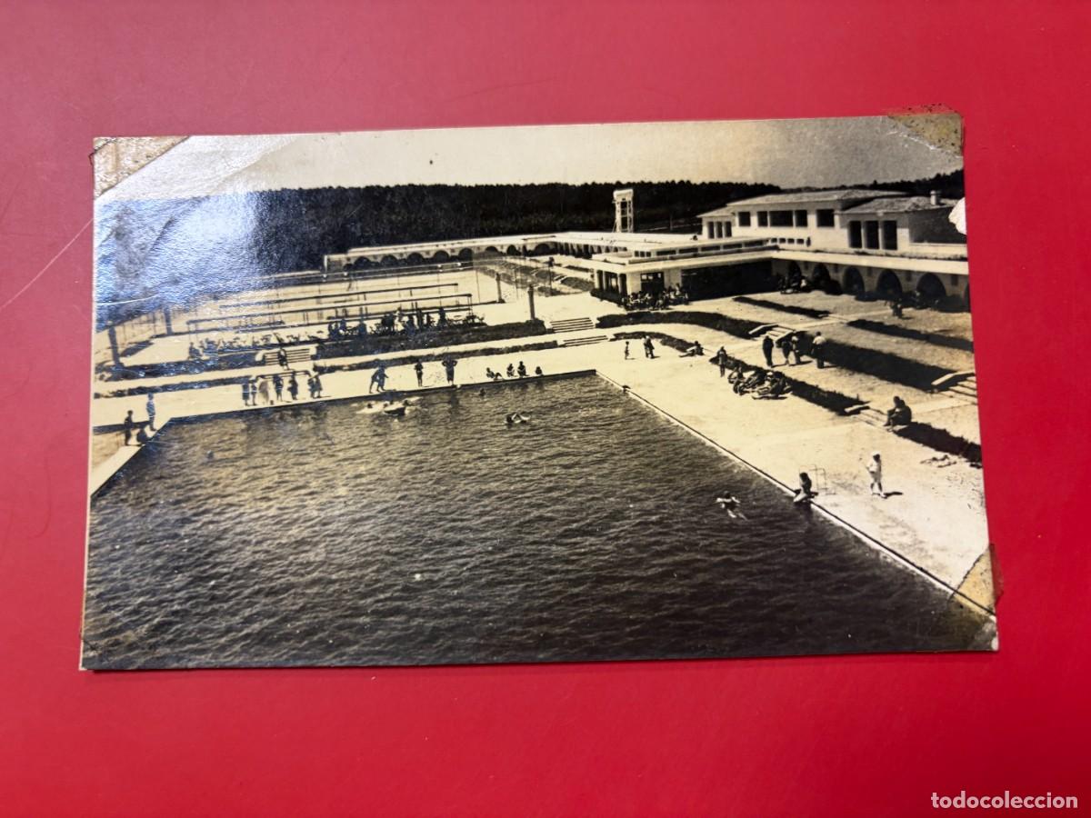 Postales: TARJETA POSTAL FOTOGR&Aacute;FICA - GALICIA - LA TOJA - PISCINA Y CAMPOS DE TENIS - FOTO BLANCO