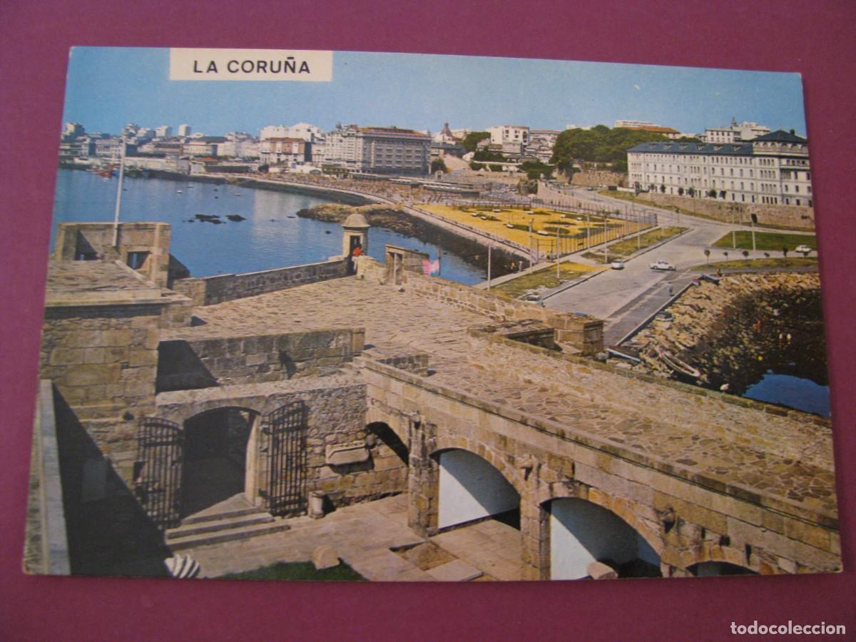 Postales: POSTAL DE LA CORU&Ntilde;A. PASEO DEL PARROTE Y CASTILLO DE SAN ANTON. POSTALES FAMA