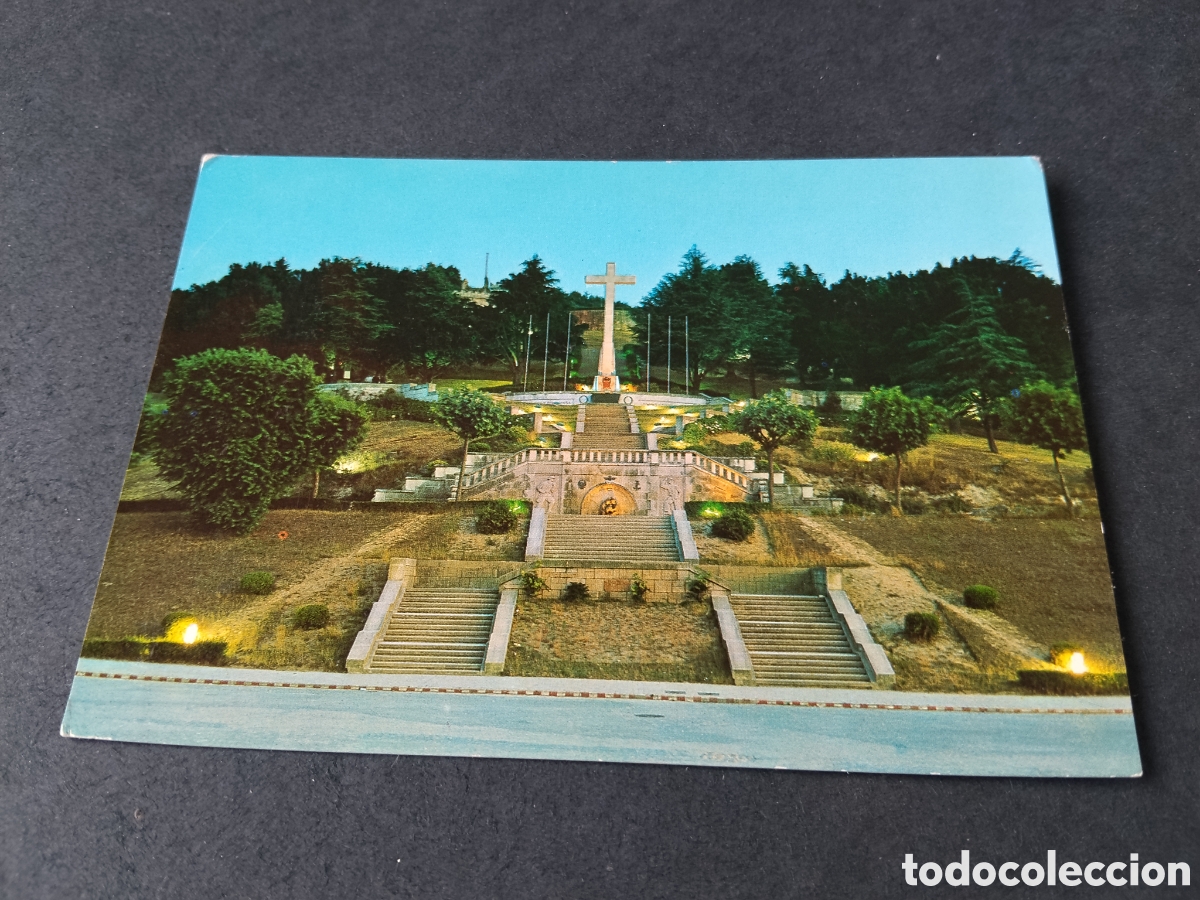 Postales: Postal Vigo monumento a los ca&iacute;dos