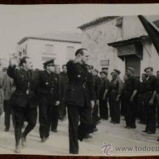 Postales: ANTIGUA FOTOGRAFIA INEDITA DE SAN MARTIN DE LA VEGA (MADRID) 27-4-1943 JERARQUIAS DE FALANGE, MILITA