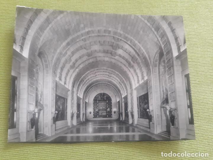Postales: Monumento Nacional del Valle de los Caidos. Cripta - Basilica. Nave central - Madrid - Foto 1