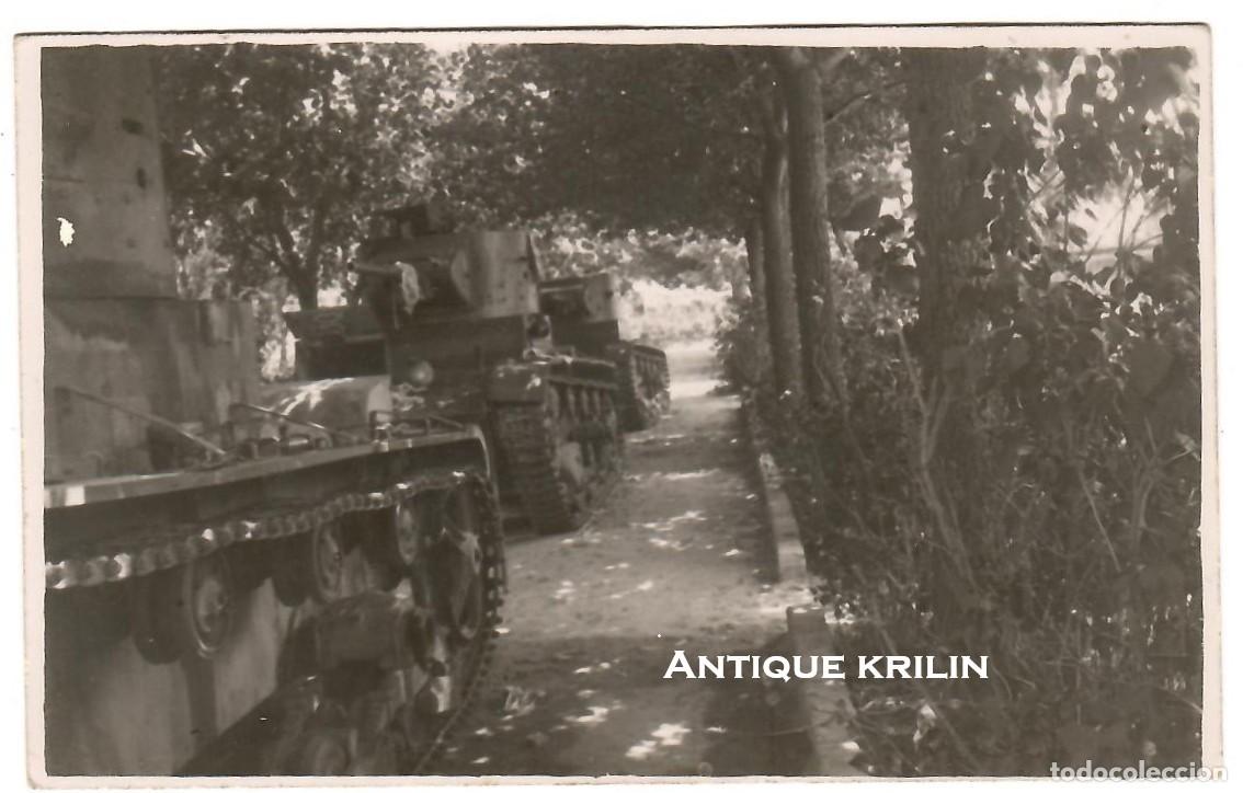 Cartoline: COLUMNA DE CARROS DE COMBATE T-26 REPUBLICANOS / LUGAR DESCONOCIDO / SIN FRANQUEAR