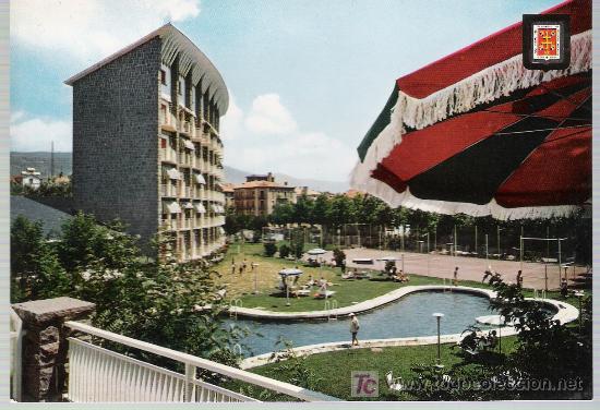 Postales: Jaca.- Gran Hotel y piscina. - Foto 1