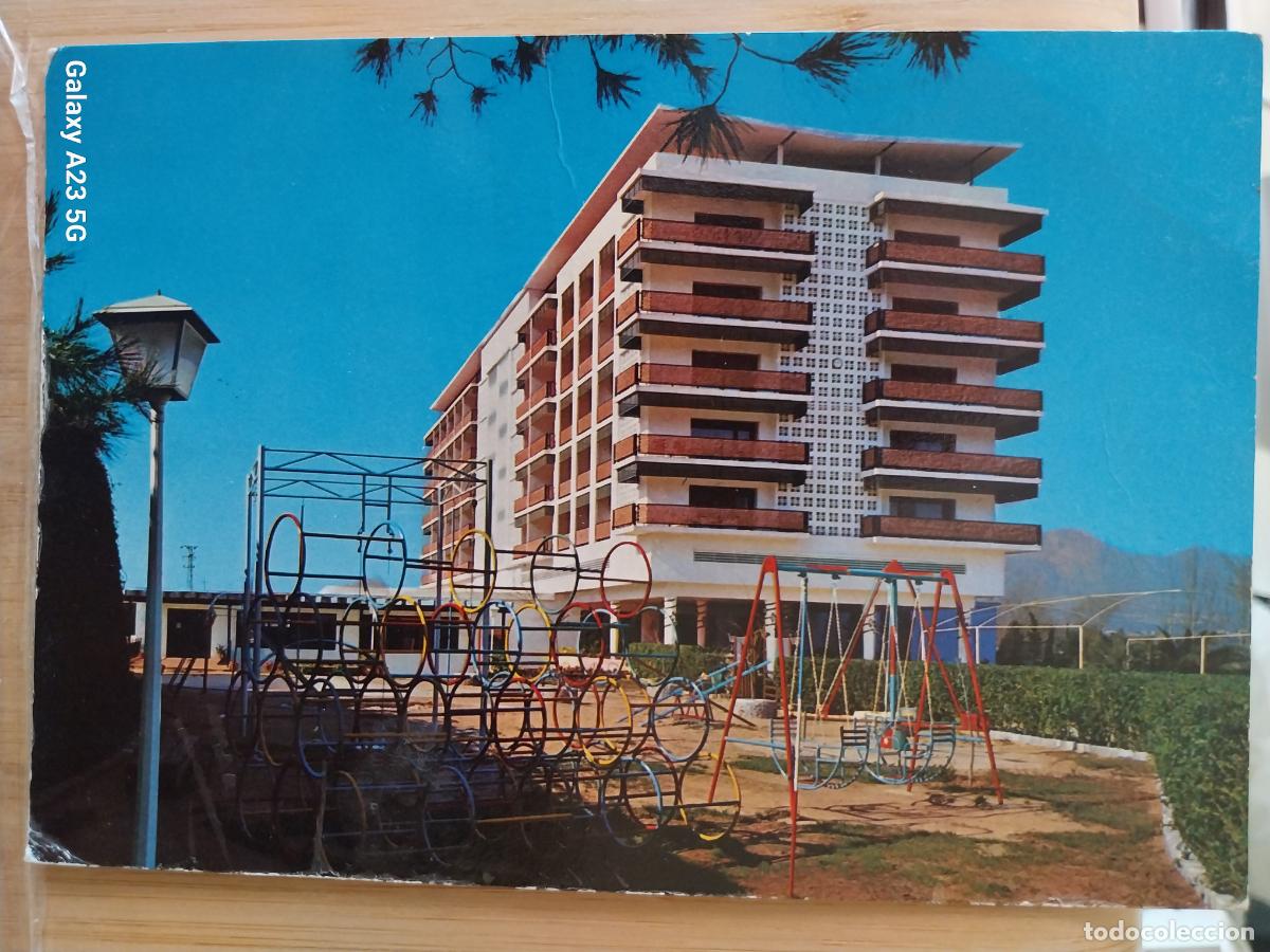 Postales: ALFAZ DE PI RESIDENCIA BANCO VIZCAYA ED HNOS GALIANA 7 CIRCULADA A&Ntilde;O 1970 COLUMPIOS PARQUE