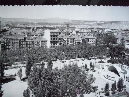 Postales: LOGRO&Ntilde;O - PLAZA DEL ESPOLON Y KIOSC - Foto 1