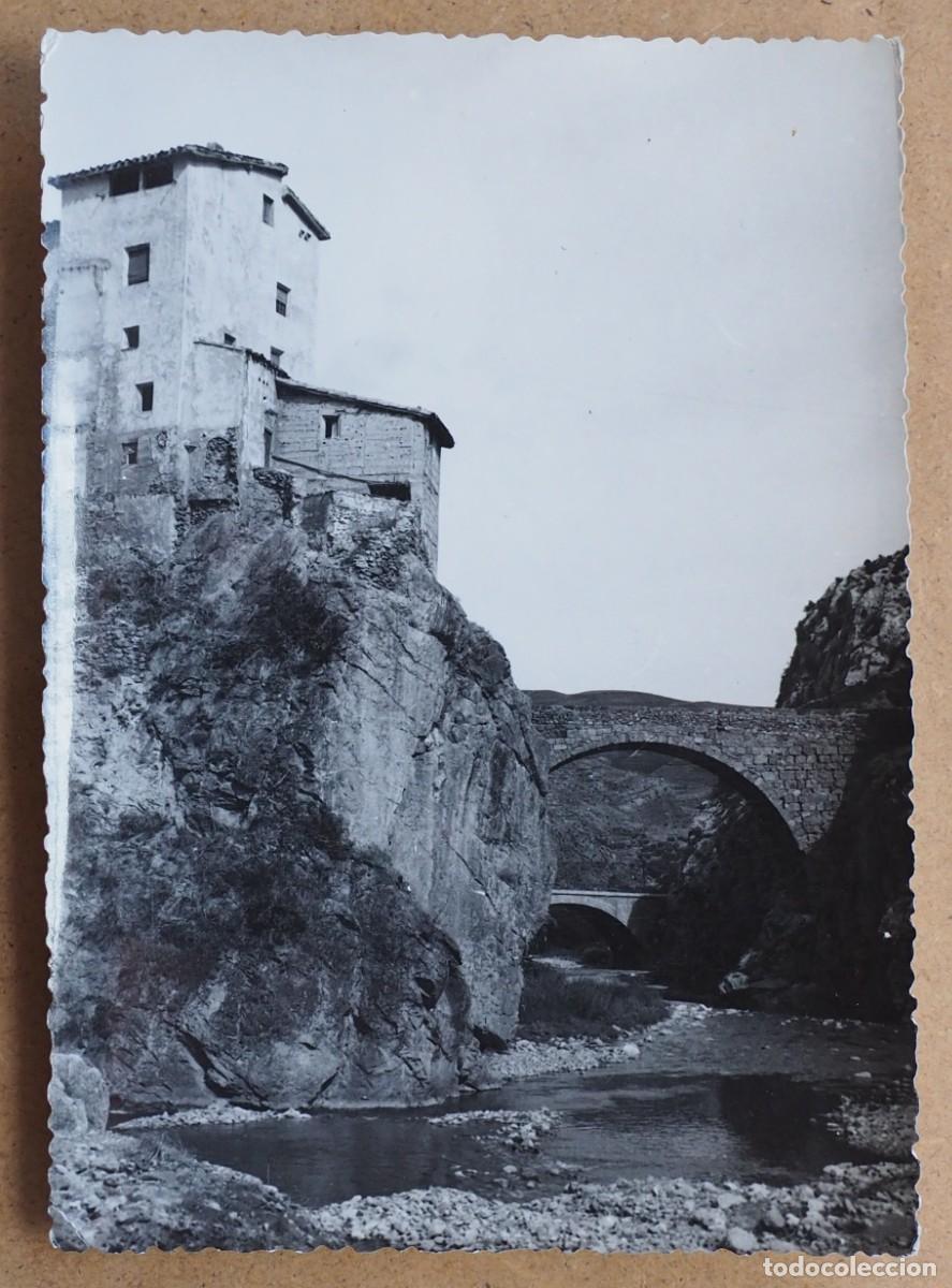 Postales: POSTAL DE ARNEDILLO (LA RIOJA): CASA COLGANTES. EDICIONES JA-GA-RO. MIRAVALLES (VIZCAYA)