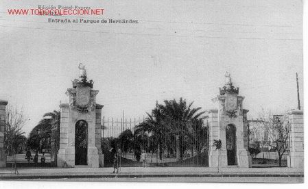 Postales: 7-1252. Melilla. Entrada al Parque de Hern&aacute;ndez - Foto 1