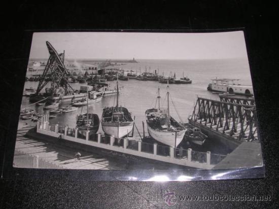 Postales: 11 MELILLA - DARSENA PESQUERA - Foto 1