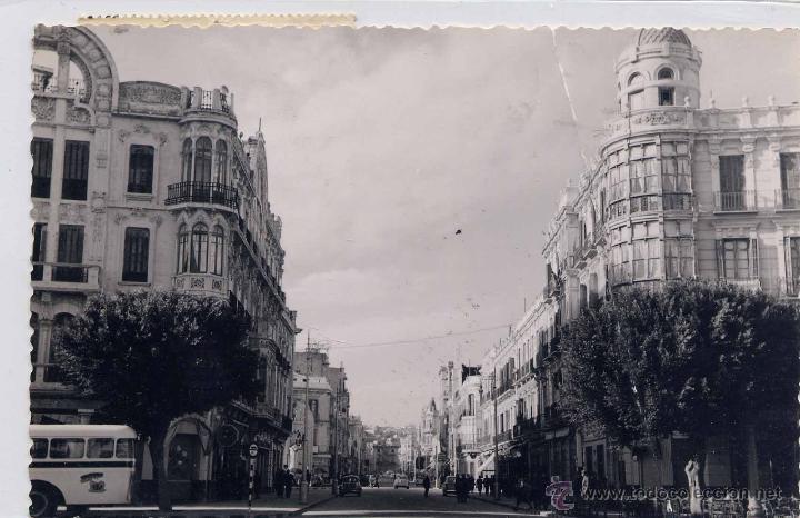 Postales: MELILLA.- AVENIDA DEL GENERALISIMO - Foto 1