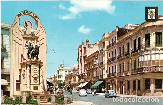 Postales: MELILLA  *** MONUMENTO Y AVENIDA DEL GENERALISIMO - Foto 1