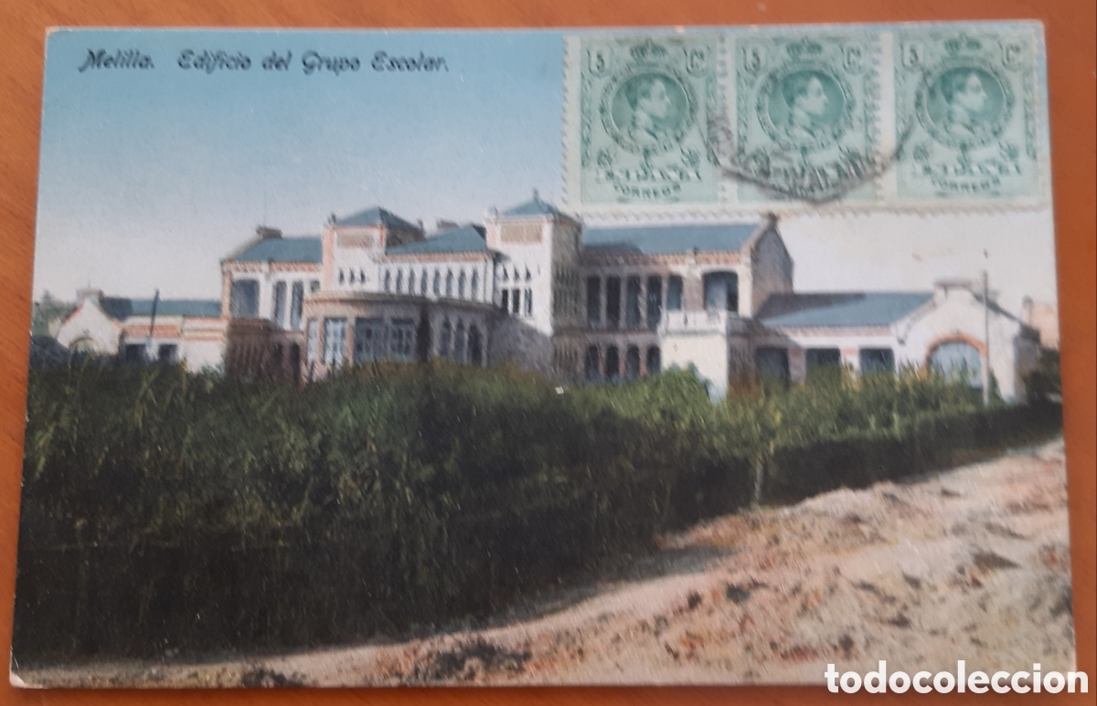 Postales: Postal Melilla coloreada. Edificio del Grupo Escolar. Escrita y circulada. R6010 - Foto 1