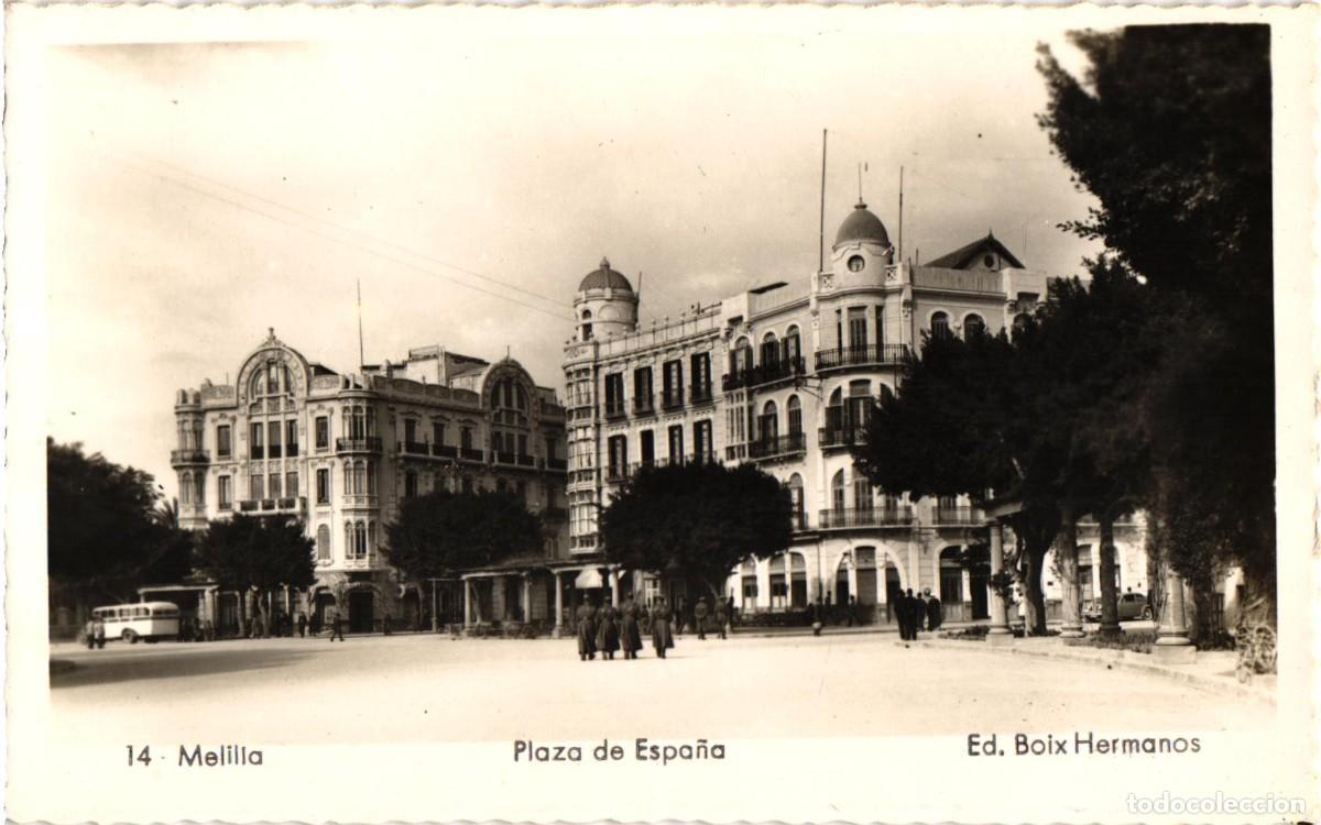 Postales: Melilla - Fachada del Ayuntamiento y Plaza Espa&ntilde;a - Espa&ntilde;a - Boix Hermanos