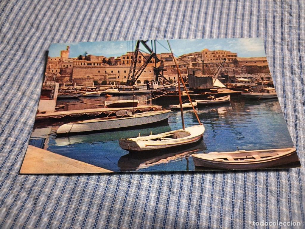 Postales: Postal moderna Melilla. D&aacute;rsena pesquera y Ciudad antigua. Estado ver imagen