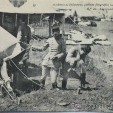 Postales: POSTAL MILITAR ACADEMIA DE INFANTERÍA.ARREGLANDO TIENDAS.1912.