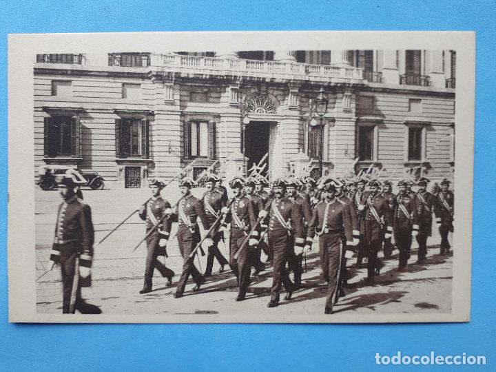 Postales: Madrid. Los Alabarderos. - Foto 1