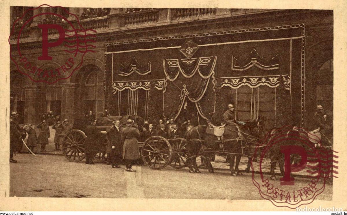 Postales: LE SOLDAT INCONNU C&Eacute;R&Eacute;MONIE DU 11 NOVEMBRE 1922 LE CERCUEIL EST ATTACHE AU DESUSS DU CANON MILITARY