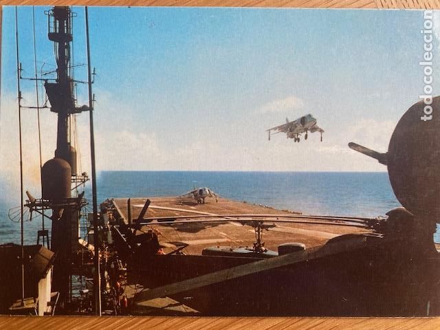 Postales: Avi&oacute;n Matador tomando en el Portaaeronaves D&eacute;dalo - FISA. Postal sin circular