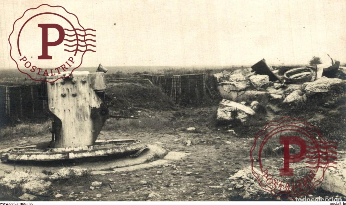 Postales: FORT DE LONCIN A DROITE COUPOLE POUR UN CANON DE 5,7 CM. A GAUCHE COUPOLE Belgica Belgique MILITARY