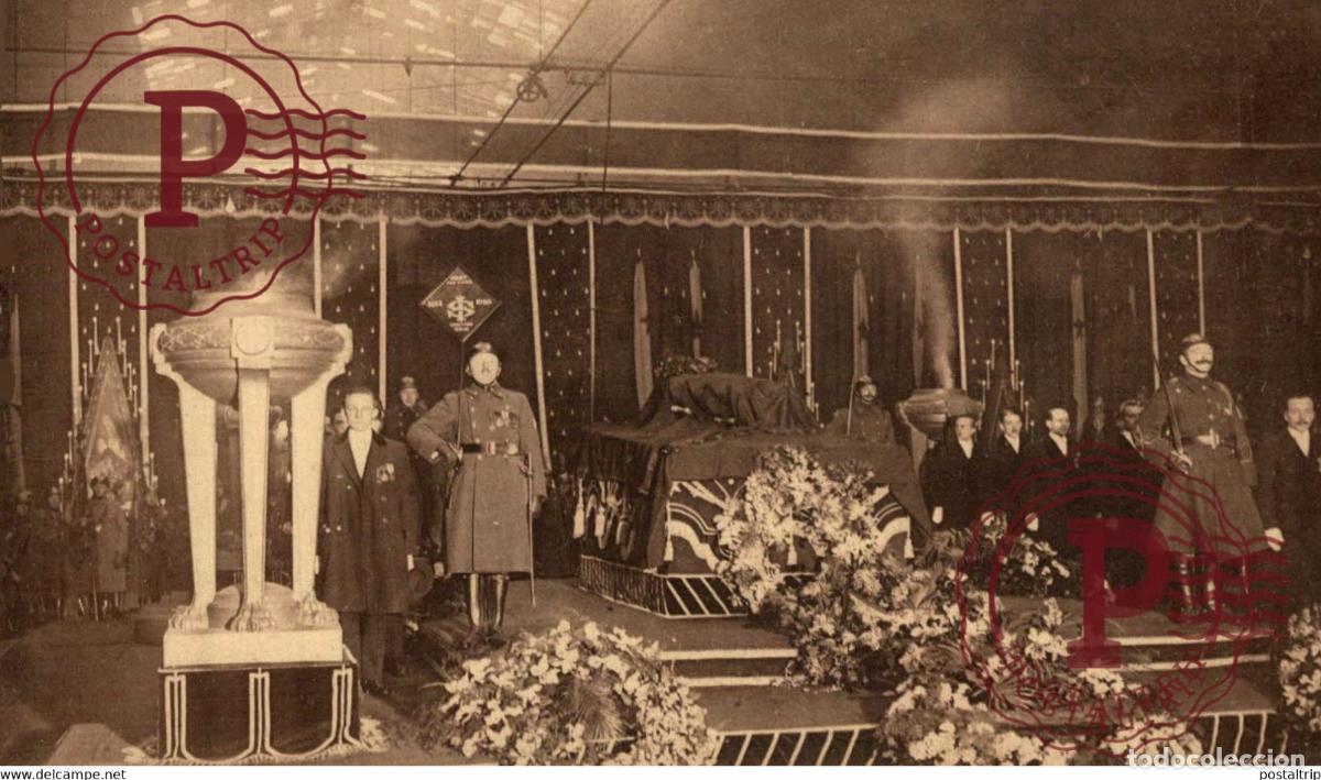 Postales: LA DERNI&Egrave;RE HEURE HALL DE LA GARE DU NORD &Agrave; BRUXELLES, LE SOLDAT INCONNU... Belgica Belgique MILIT