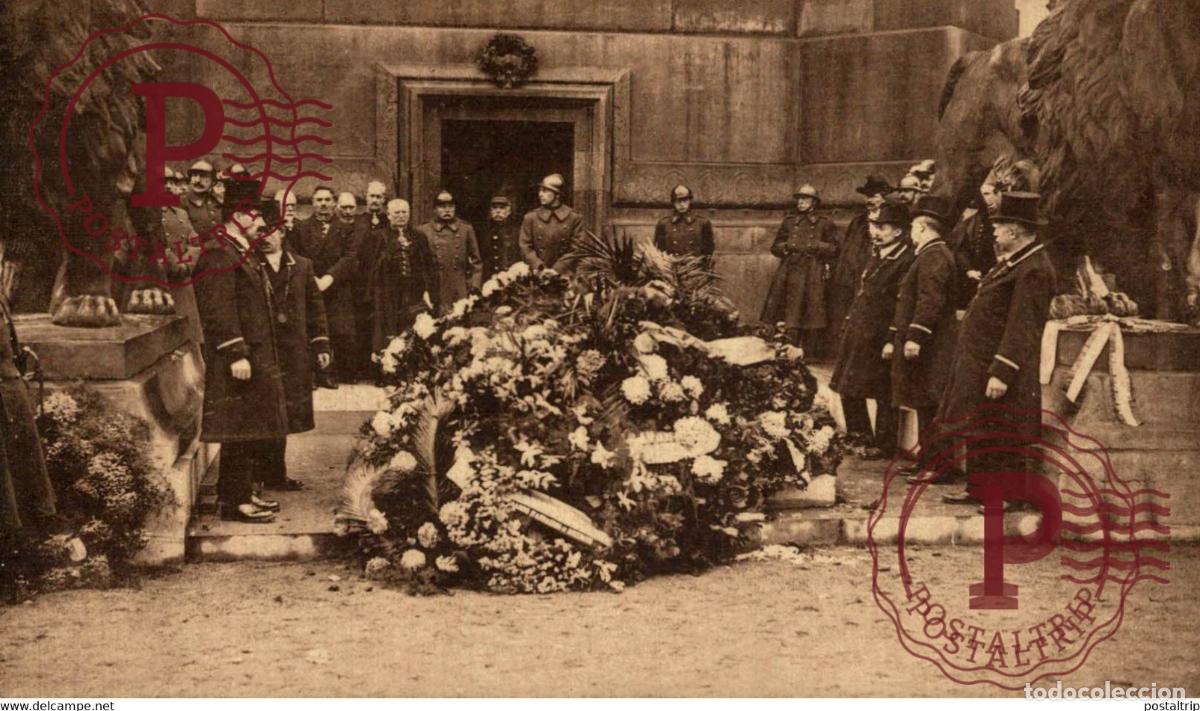Postales: LA DERNI&Egrave;RE HEURE LE SOLDAT INCONNU REPOSE POUR TOUJOUR AU CENTRE DU PAYS Belgica Belgique MILITA