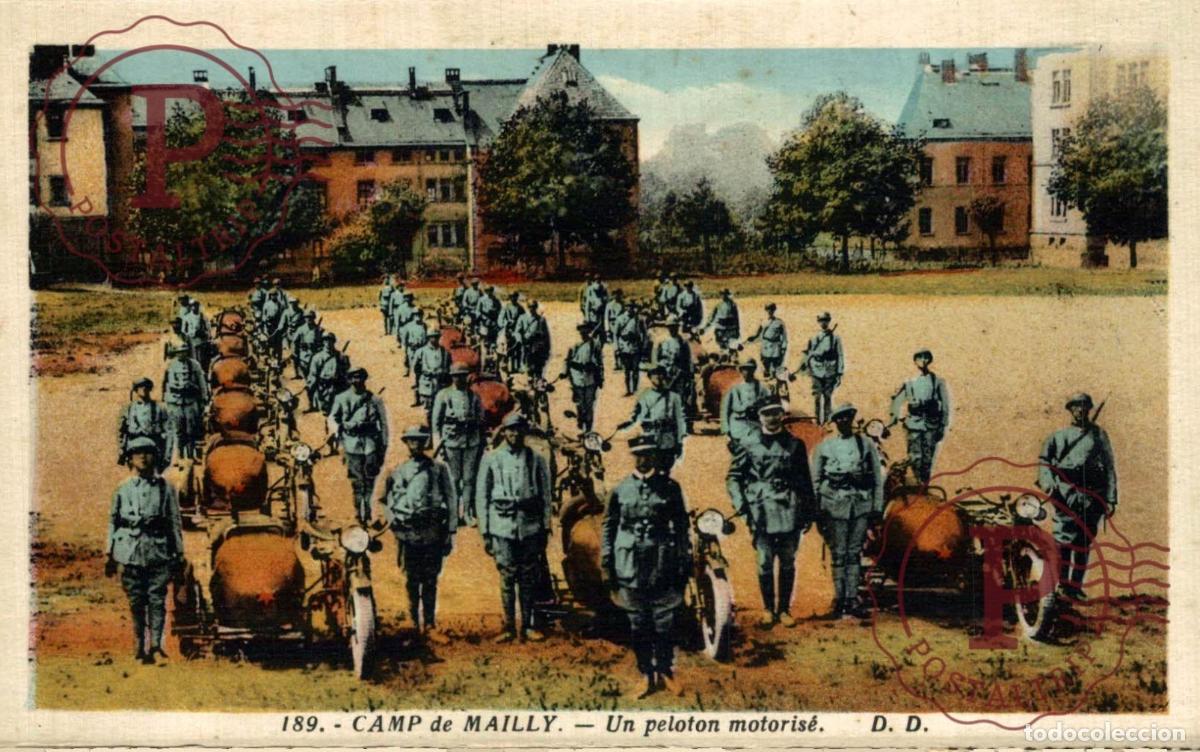 Postcards: CAMP DE MAILLY. UN PELOTON MOTORISE. MILITAR. MILITAIRE.