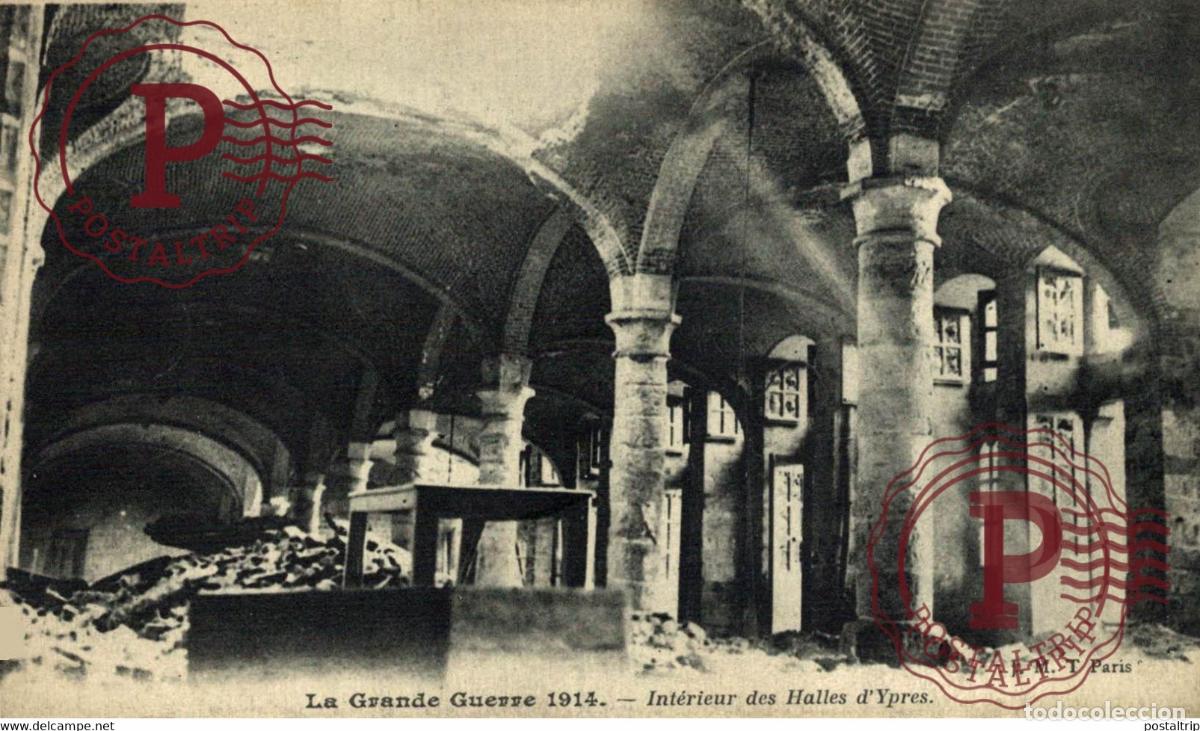 Postales: Ypres Interieur des Halles dYpres MILITARY MILITAIRE MILIT&Auml;R