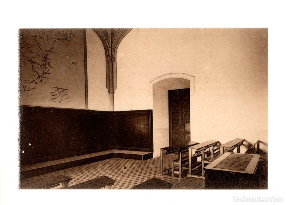 Postales: TOLEDO.- ACADEMIA DE INFANTER&Iacute;A. UNA CLASE.